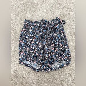 Hollister Floral Paperbag High Waist Shorts Medium Tie Belt Flowy Summer